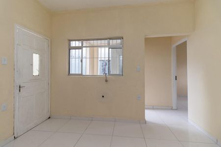 Sala/Cozinha de casa para alugar com 2 quartos, 50m² em Parque dos Bancarios, São Paulo