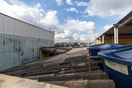 Quarto 2 vista de casa para alugar com 2 quartos, 50m² em Parque dos Bancarios, São Paulo