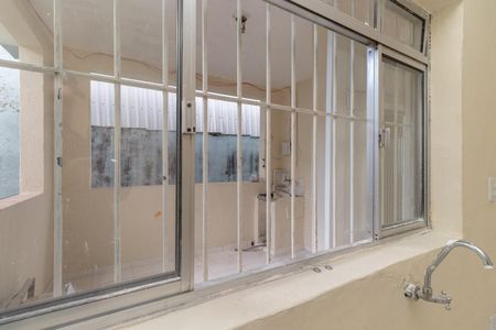 Casa para alugar com 50m², 2 quartos e sem vagaÁrea de Serviço