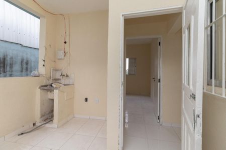 Área de Serviço de casa para alugar com 2 quartos, 50m² em Parque dos Bancarios, São Paulo