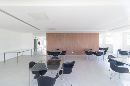 Apartamento para alugar com 42m², 2 quartos e 1 vaga Apartamento para alugar com 42m², 2 quartos e 1 vagaÁrea comum - Salão de festas