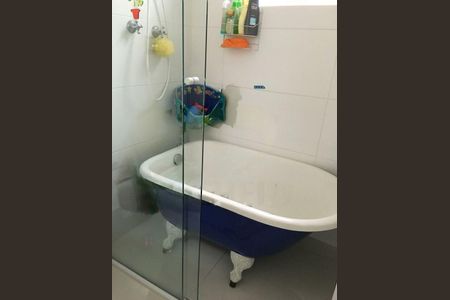 Casa à venda com 3 quartos, 220m² em Vila Elvira, São Paulo