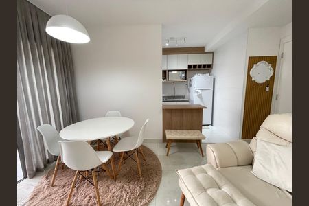 Apartamento para alugar com 55m², 2 quartos e 1 vaga Apartamento para alugar com 55m², 2 quartos e 1 vagaSala