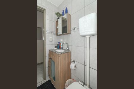 Banheiro de apartamento à venda com 1 quarto, 54m² em Jardim Sabará, Porto Alegre
