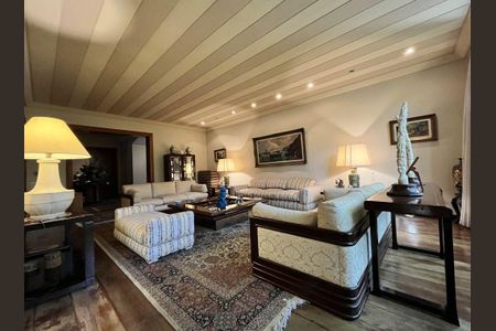 Casa à venda com 5 quartos, 865m² em Jardim America, São Paulo