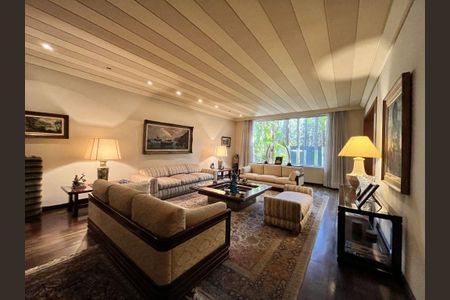 Casa à venda com 5 quartos, 865m² em Jardim America, São Paulo