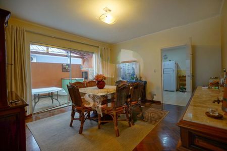 Casa à venda com 4 quartos, 439m² em Jardim Santa Helena, São Paulo