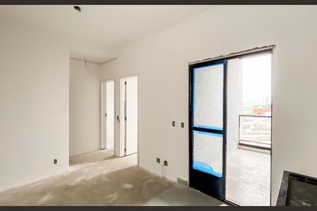 Apartamento à venda com 2 quartos, 40m² em Vila Carmosina, São Paulo