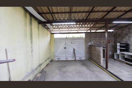 Garagem de kitnet/studio para alugar com 1 quarto, 150m² em Parque Eldorado 2, Cabo Frio