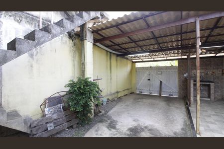 Garagem de kitnet/studio para alugar com 1 quarto, 150m² em Parque Eldorado 2, Cabo Frio