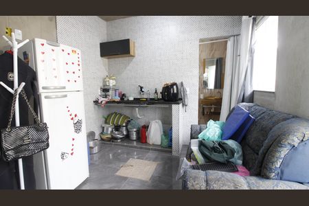 Sala/Cozinha de kitnet/studio para alugar com 1 quarto, 150m² em Parque Eldorado 2, Cabo Frio