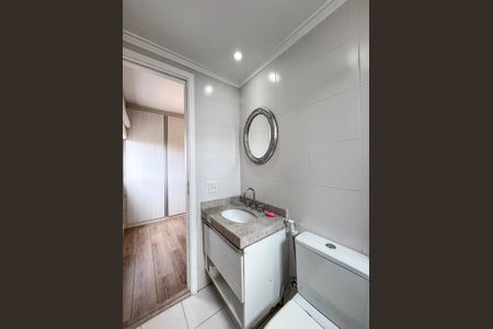 Apartamento à venda com 144m², 3 quartos e 3 vagas Apartamento à venda com 144m², 3 quartos e 3 vagasBanheiro da Suíte 2