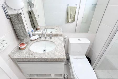 Apartamento à venda com 144m², 3 quartos e 3 vagas Apartamento à venda com 144m², 3 quartos e 3 vagasBanheiro social