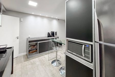 Apartamento à venda com 144m², 3 quartos e 3 vagas Apartamento à venda com 144m², 3 quartos e 3 vagasCozinha