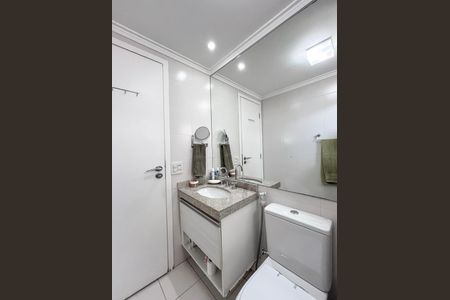 Apartamento à venda com 144m², 3 quartos e 3 vagas Apartamento à venda com 144m², 3 quartos e 3 vagasBanheiro social
