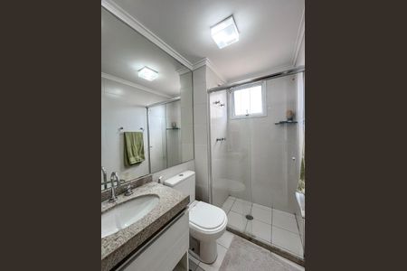 Apartamento à venda com 144m², 3 quartos e 3 vagas Apartamento à venda com 144m², 3 quartos e 3 vagasBanheiro social