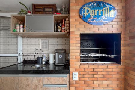 Apartamento à venda com 144m², 3 quartos e 3 vagas Apartamento à venda com 144m², 3 quartos e 3 vagasVaranda gourmet