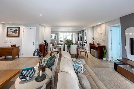 Apartamento à venda com 144m², 3 quartos e 3 vagas Apartamento à venda com 144m², 3 quartos e 3 vagasSala