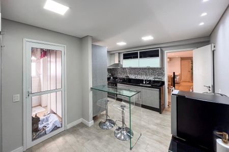 Apartamento à venda com 144m², 3 quartos e 3 vagas Apartamento à venda com 144m², 3 quartos e 3 vagasCozinha
