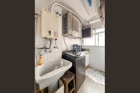 Apartamento à venda com 144m², 3 quartos e 3 vagas Apartamento à venda com 144m², 3 quartos e 3 vagasÁrea de Serviço