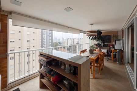 Apartamento à venda com 144m², 3 quartos e 3 vagas Apartamento à venda com 144m², 3 quartos e 3 vagasVaranda gourmet