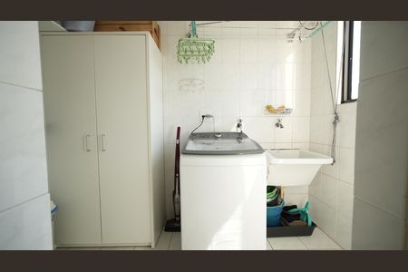 Apartamento à venda com 81m², 2 quartos e 2 vagasÁrea de Serviço