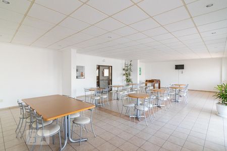 Apartamento à venda com 81m², 2 quartos e 2 vagas Apartamento à venda com 81m², 2 quartos e 2 vagasÁrea comum - Salão de festas