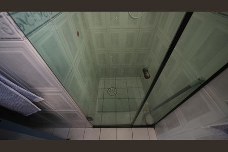 Apartamento à venda com 81m², 2 quartos e 2 vagasBanheiro da Suíte