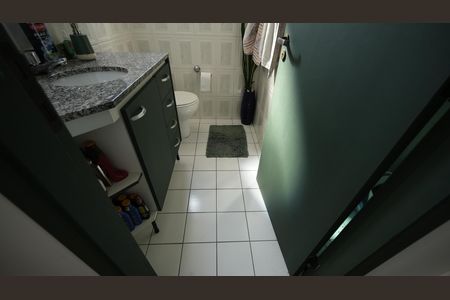 Apartamento à venda com 81m², 2 quartos e 2 vagasBanheiro Social