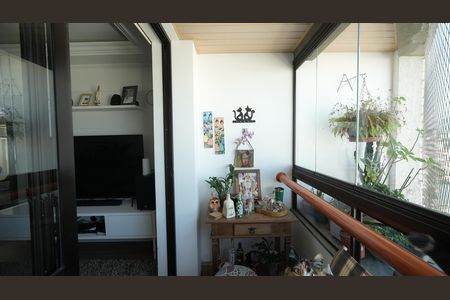Apartamento à venda com 81m², 2 quartos e 2 vagasVaranda da Sala