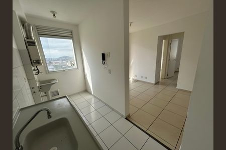 Cozinha de apartamento para alugar com 2 quartos, 51m² em Engenho de Dentro, Rio de Janeiro