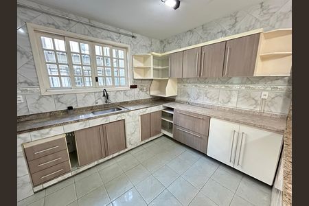Casa para alugar com 160m², 3 quartos e 3 vagasCozinha