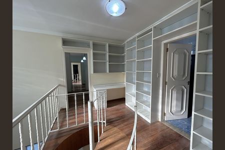 Casa para alugar com 160m², 3 quartos e 3 vagasHall dos quartos