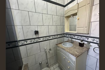Casa para alugar com 160m², 3 quartos e 3 vagasBanheiro da Suíte