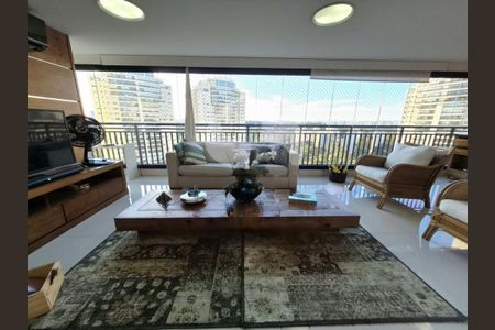 Apartamento à venda com 223m², 3 quartos e 4 vagas