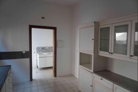 Casa de condomínio para alugar com 290m², 3 quartos e 3 vagasCozinha