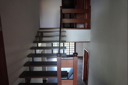Casa de condomínio para alugar com 290m², 3 quartos e 3 vagasPiso Superior