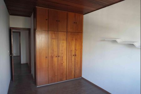 Casa de condomínio para alugar com 290m², 3 quartos e 3 vagasQuarto 3