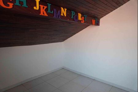 Casa de condomínio para alugar com 290m², 3 quartos e 3 vagasSuite 2