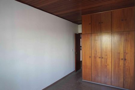 Casa de condomínio para alugar com 290m², 3 quartos e 3 vagasQuarto 3