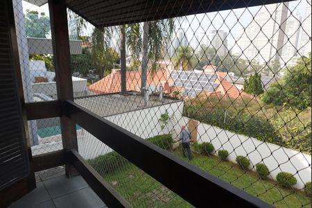 Varanda de casa de condomínio para alugar com 3 quartos, 290m² em Alphaville, Santana de Parnaíba