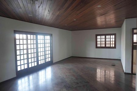 Casa de condomínio para alugar com 290m², 3 quartos e 3 vagasSala de Estar