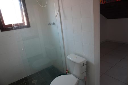 Casa de condomínio para alugar com 290m², 3 quartos e 3 vagasBanheiro da Suíte 2
