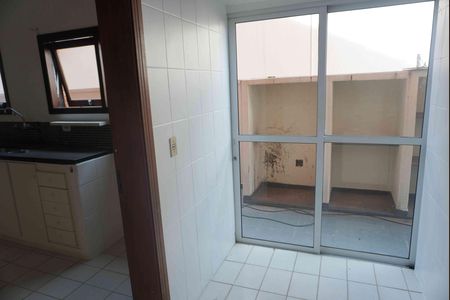 Cozinha e Área de Serviço de casa de condomínio para alugar com 3 quartos, 290m² em Alphaville, Santana de Parnaíba