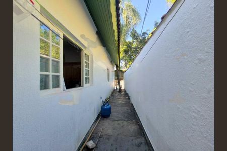 Casa à venda com 238m², 3 quartos e 3 vagas