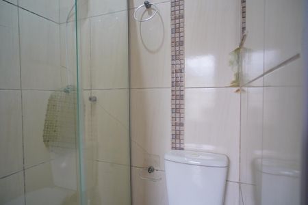 Banheiro social de apartamento para alugar com 1 quarto, 24m² em Bela Vista, Porto Alegre