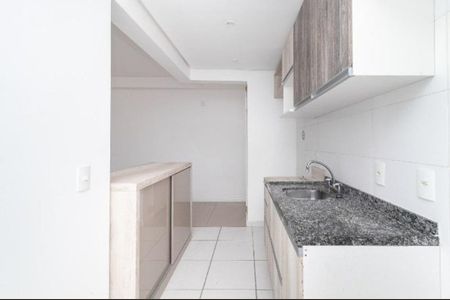 Cozinha de apartamento para alugar com 2 quartos, 55m² em Passo d’Areia, Porto Alegre