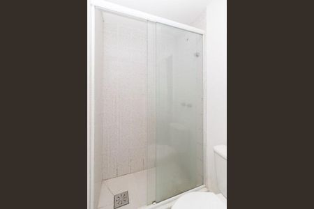 Banheiro de apartamento para alugar com 2 quartos, 55m² em Passo d’Areia, Porto Alegre