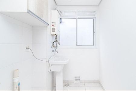 Área de serviço de apartamento para alugar com 2 quartos, 55m² em Passo d’Areia, Porto Alegre