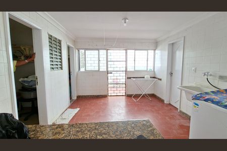 Casa para alugar com 450m², 4 quartos e 4 vagas Casa para alugar com 450m², 4 quartos e 4 vagasÁrea de serviço